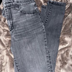 Universal Thread jeans